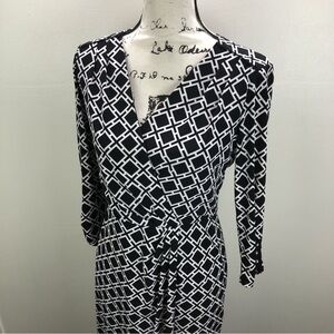 White house Black Market